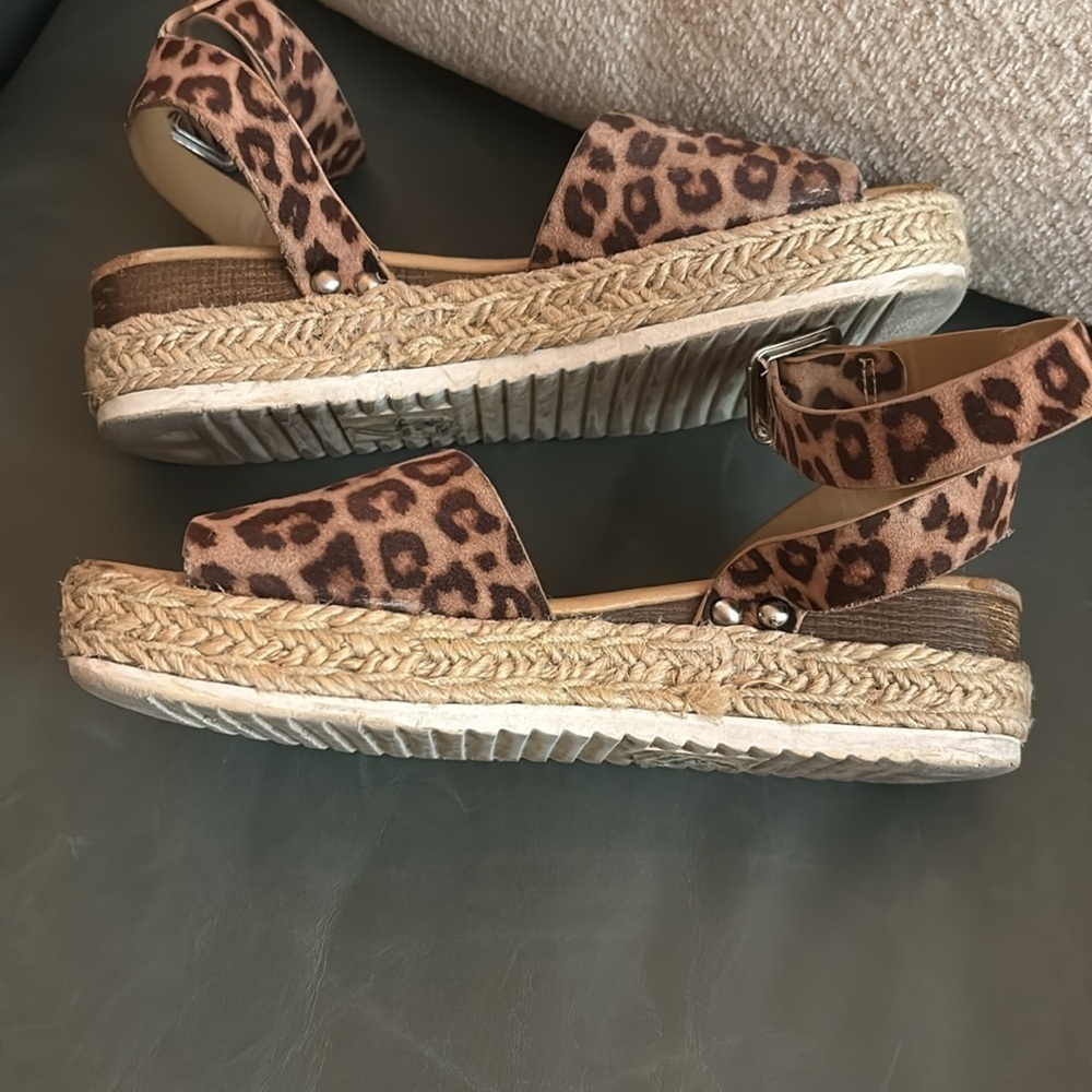 ❤️3 for $15! ❤️ SODA animal print sandals. Oat Cheetah! Size 2, ❤️3 for $15!❤️ - Picture 4 of 13